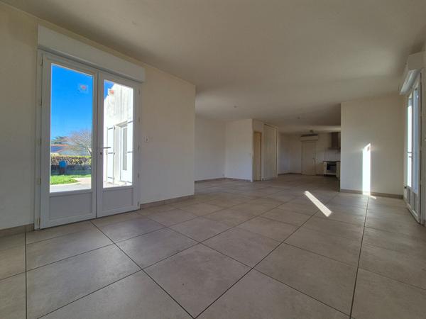 Maison Surgeres 4 pièce(s)