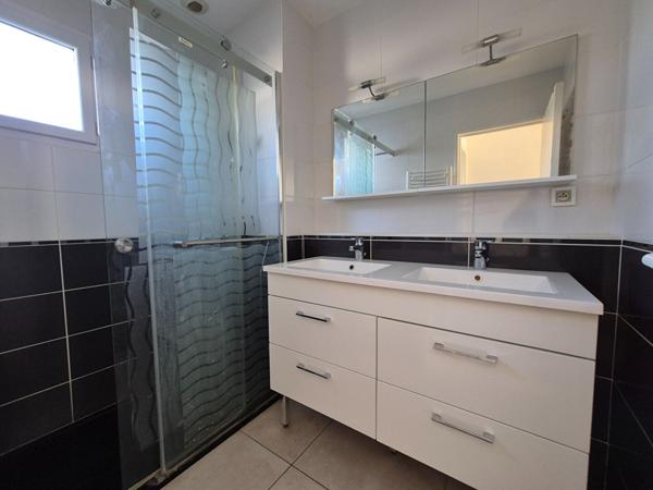 Maison Surgeres 4 pièce(s)