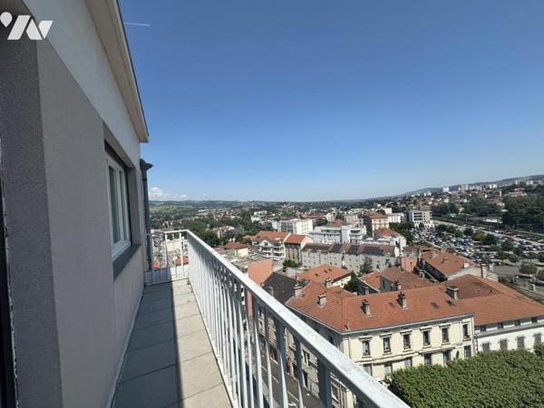 GRAND T4 TRAVERSANT DE 104,55 m² – DERNIER ÉTAGE – VUE IMPRENABLE