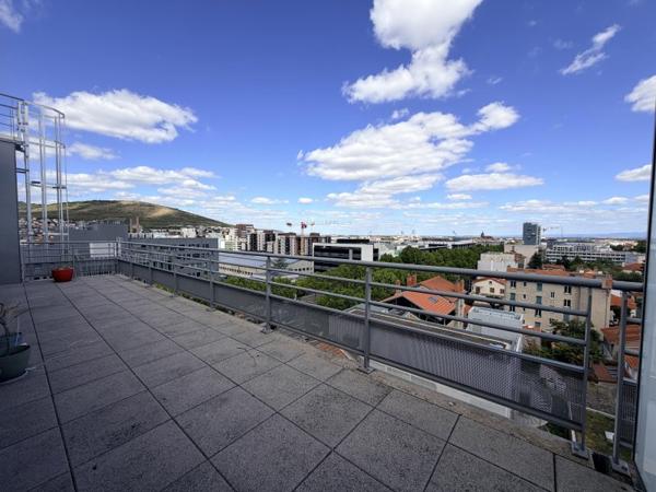 Vente / Penthouse à Clermont-Ferrand (63100)