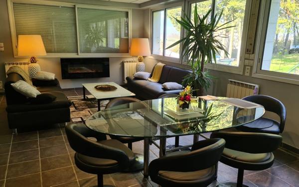 Maison à vendre    7 pièces • 248,05 m2 Ailly-sur-Noye