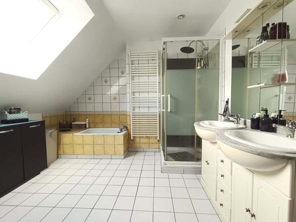 Maison à Ploërmel, 56800 - 5 pièces 100m²