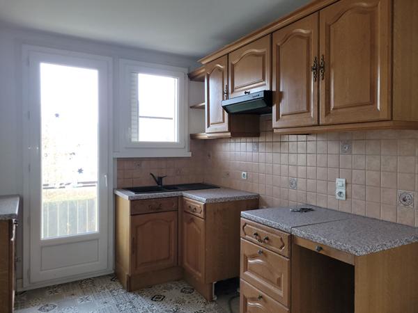 FAVERGES. APPARTEMENT 4PIECES AVEC CAVE