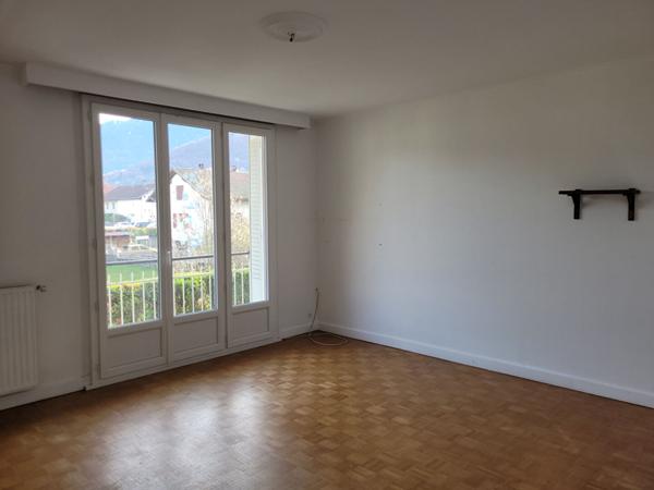 FAVERGES. APPARTEMENT 4PIECES AVEC CAVE