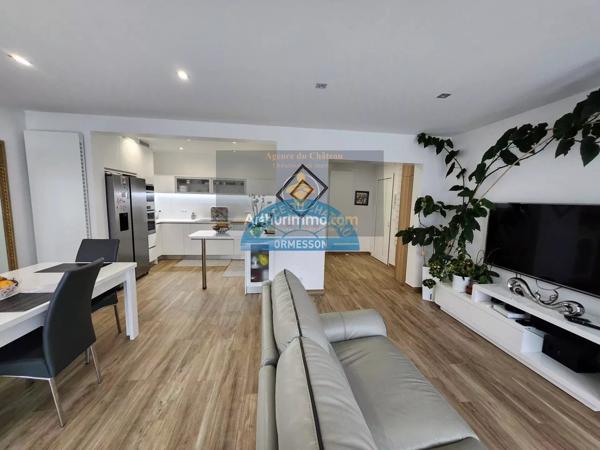 Vente Maison 11 pièces 233 m2 à Ormesson-sur-Marne