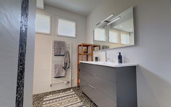 Maison à vendre    7 pièces •  Ouges