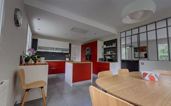 Maison à vendre    7 pièces •  Ouges