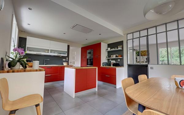 Maison à vendre    7 pièces •  Ouges