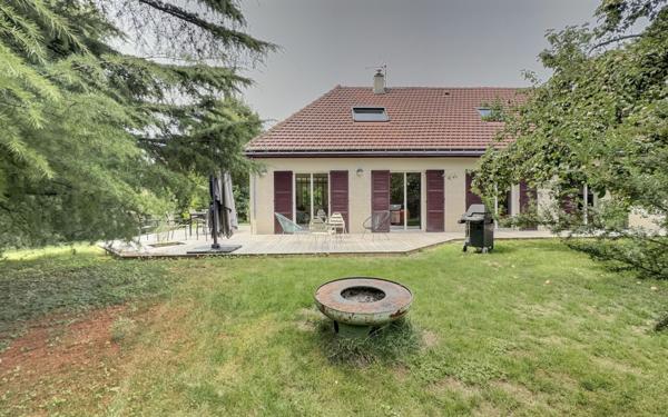 Maison à vendre    7 pièces •  Ouges