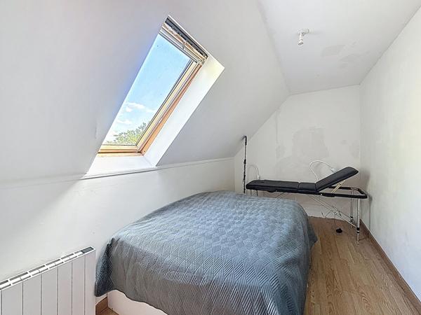 Maison située à Saint Pathus - 8 pièces - 6 chambres - jardin de 647 m2 - appartement indépendant