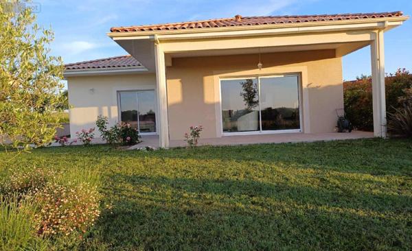 Pavillon à vendre à Ribérac en Dordogne (24600), ref : 077/1582