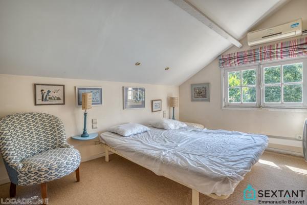 Grande longère du 19ème rénovée, 320 m², gîte et chambres d'hôtes, terrain de 1,5 ha, 5 min des commodités