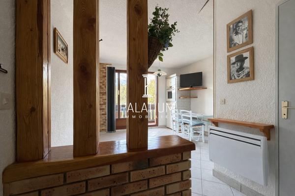 Appartement avec loggia et vue imprenable sur les montagnes