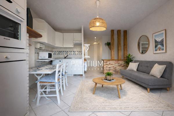Appartement avec loggia et vue imprenable sur les montagnes