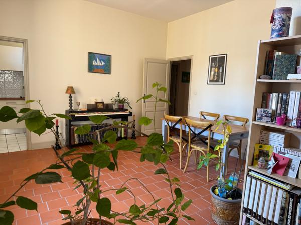 Appartement traversant au cœur de la Bastide Saint-Louis