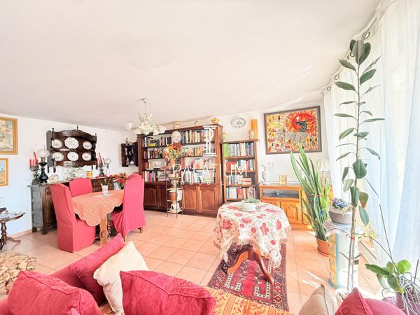 Magnifique T4 en duplex de 110 m2 avec deux grandes terrasses et garage