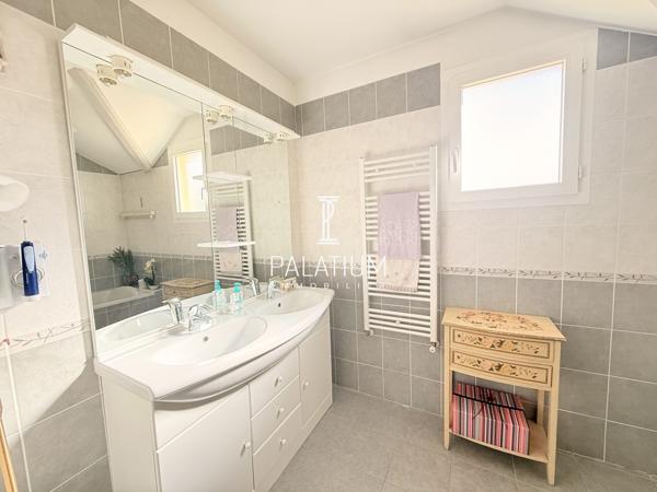 Magnifique T4 en duplex de 110 m2 avec deux grandes terrasses et garage