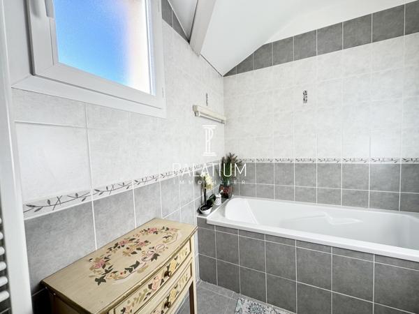 Magnifique T4 en duplex de 110 m2 avec deux grandes terrasses et garage