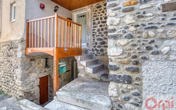 Maison à vendre    2 pièces •  Chomérac