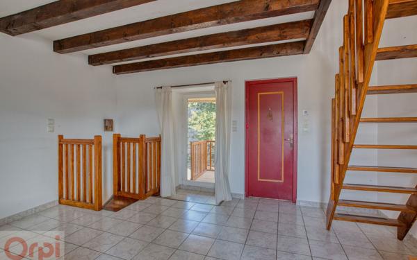 Maison à vendre    2 pièces •  Chomérac