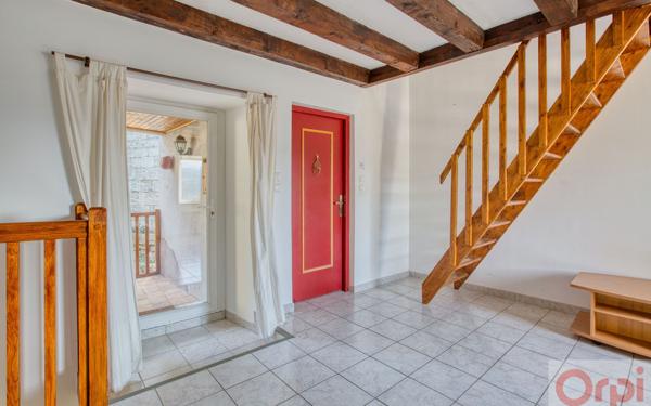 Maison à vendre    2 pièces •  Chomérac