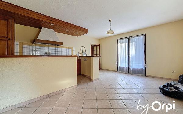 Maison à vendre    5 pièces •  Saint-Éloy-les-Mines