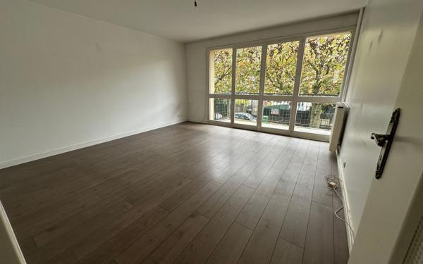 Appartement à vendre    2 pièces •  Les Pavillons-sous-Bois