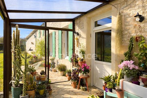 Longère charentaise de 131 m² avec dépendance et hangar - Fort potentiel - Vanzac (17)