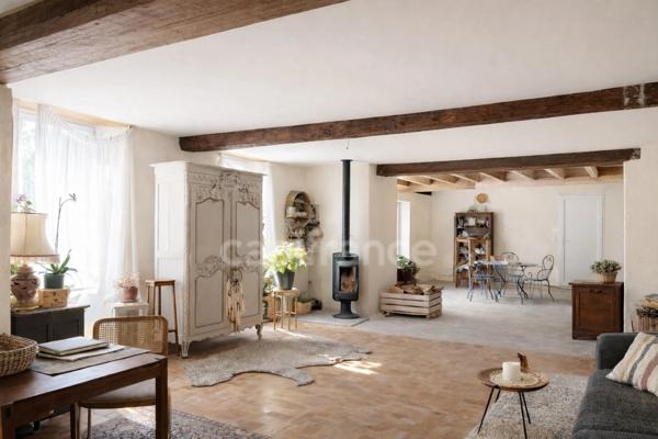 Longère charentaise de 131 m² avec dépendance et hangar - Fort potentiel - Vanzac (17)