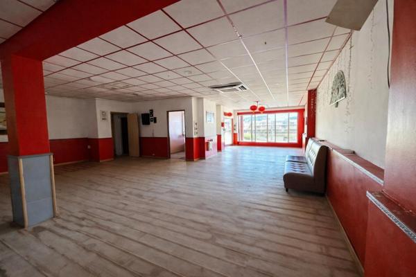 Local 180 m² + T4 – Axe RN96