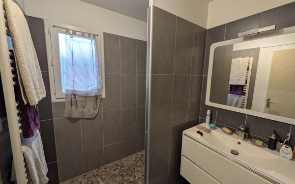 Maison à vendre    3 pièces •  Sorgues