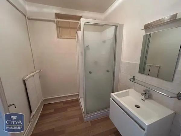 Appartement à louer 2 pièces 65m²