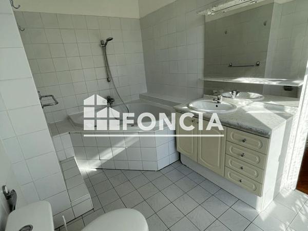 Location Appartement 6 pièces 184.9 m² - 46 RUE DU RANELAGH Paris 75016