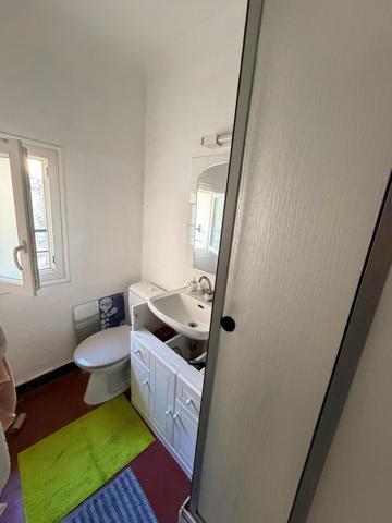 Immeuble locatif situé au centre de Néoules
