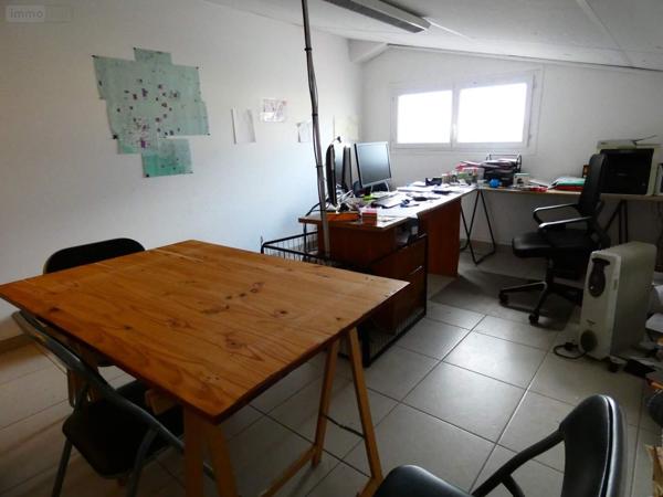 Entrepôt et bureaux à vendre à Warmeriville dans la Marne (51110), ref : 021/2024