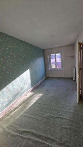 SAINT GENEST MALIFAUX 42660- RARE SUR LE SECTEUR - COEUR DE VILLAGE appartement 74m² 2 chambres au 1er étage