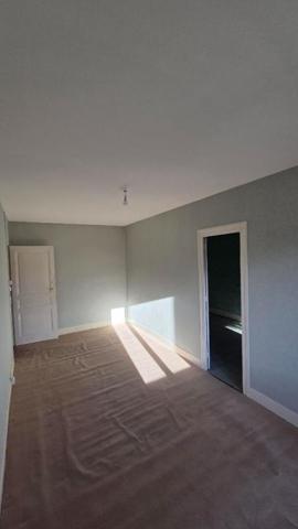 SAINT GENEST MALIFAUX 42660- RARE SUR LE SECTEUR - COEUR DE VILLAGE appartement 74m² 2 chambres au 1er étage