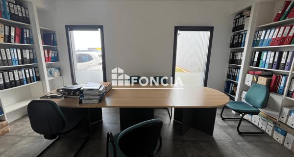 À vendre Local commercial 113 m² - La Crèche 79260