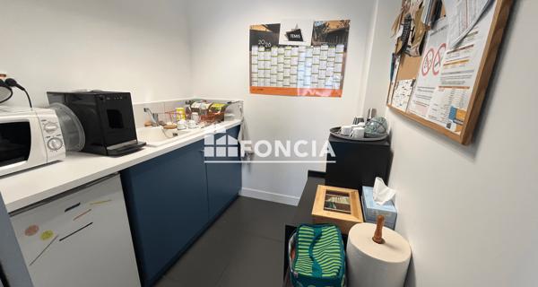 À vendre Local commercial 113 m² - La Crèche 79260