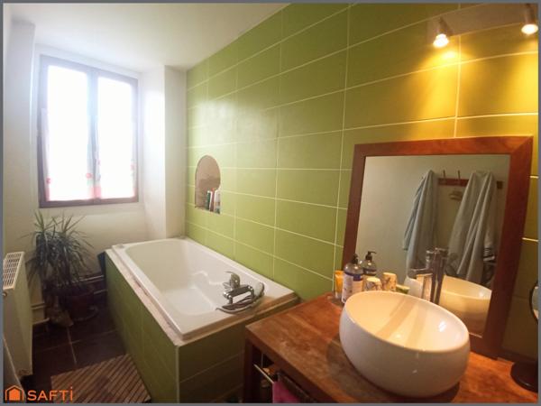 APPARTEMENT CENTRE VILLE D'OLORON SAINTE-MARIE 93M² AVEC JARDIN