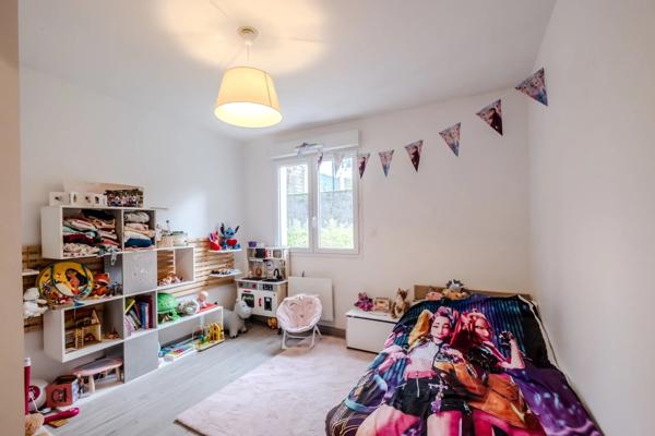 Rare ! T2 en rez-de-jardin avec superbe terrasse en bois et grand extérieur