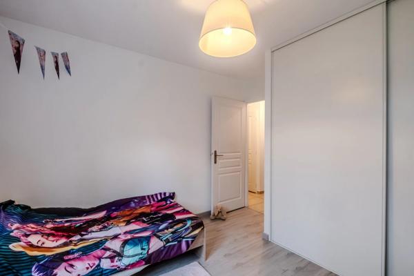 Rare ! T2 en rez-de-jardin avec superbe terrasse en bois et grand extérieur