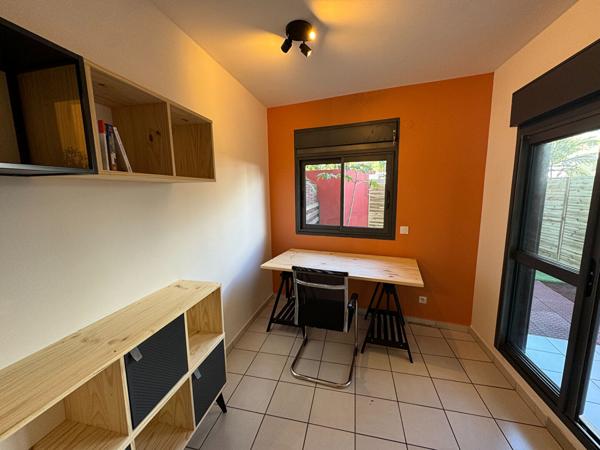 97490 MOUFIA A LOUER - Sainte-Clotilde - Appartement T2 meublé et équipé avec jardin privatif proche université