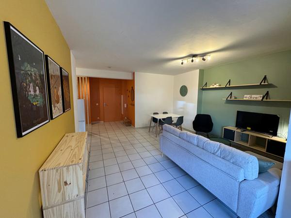 97490 MOUFIA A LOUER - Sainte-Clotilde - Appartement T2 meublé et équipé avec jardin privatif proche université