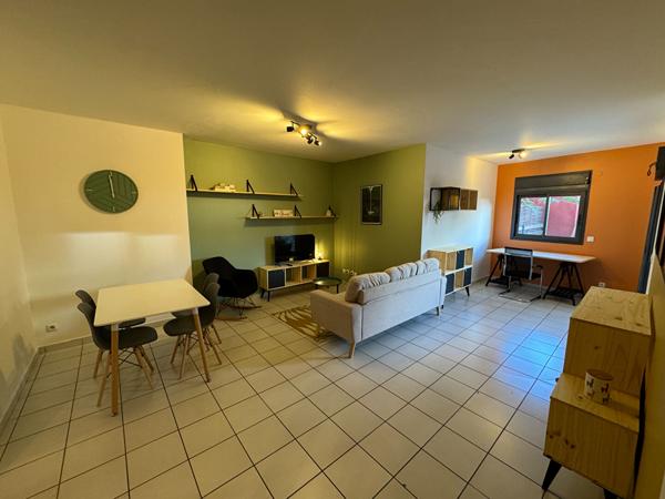 97490 MOUFIA A LOUER - Sainte-Clotilde - Appartement T2 meublé et équipé avec jardin privatif proche université