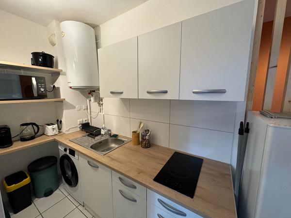 97490 MOUFIA A LOUER - Sainte-Clotilde - Appartement T2 meublé et équipé avec jardin privatif proche université