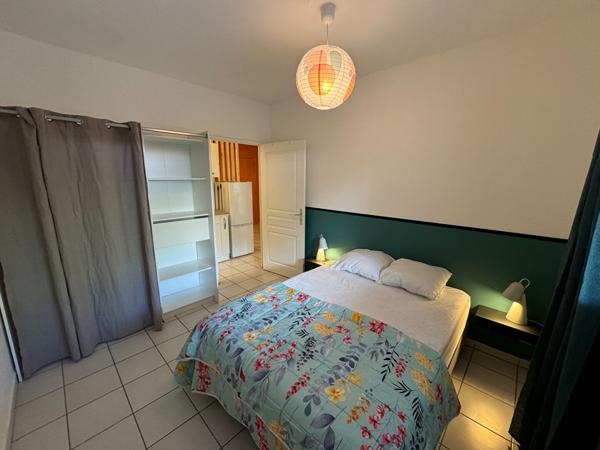 97490 MOUFIA A LOUER - Sainte-Clotilde - Appartement T2 meublé et équipé avec jardin privatif proche université