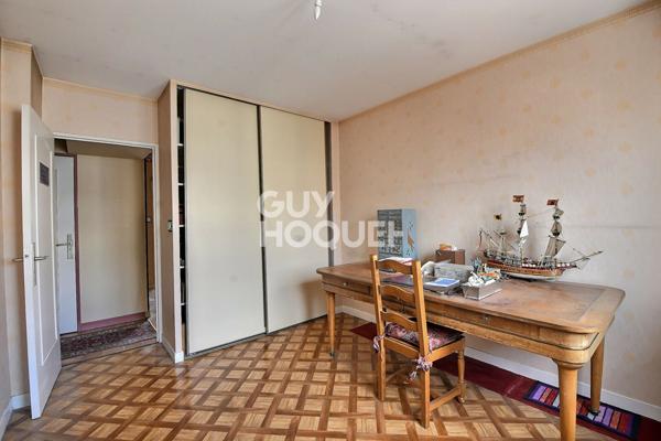 A VENDRE -MONTCHAT- T5 133 M²  DERNIER ÉTAGE  GRANDE TERRASSE VUE DÉGAGÉE