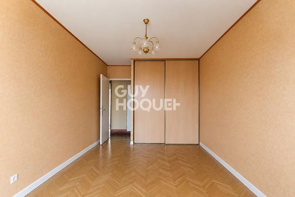 A VENDRE -MONTCHAT- T5 133 M²  DERNIER ÉTAGE  GRANDE TERRASSE VUE DÉGAGÉE