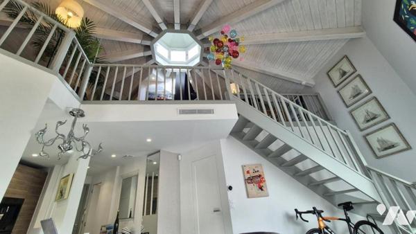 Rare et atypique, un appartement en Duplex avec deux terrasses de 50 et 40 m² !